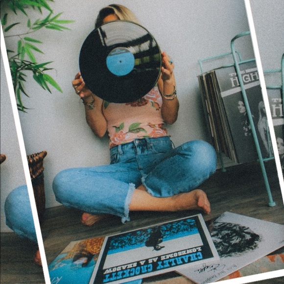 Meet your rad Posher, Sarah - Picture 6 of 11